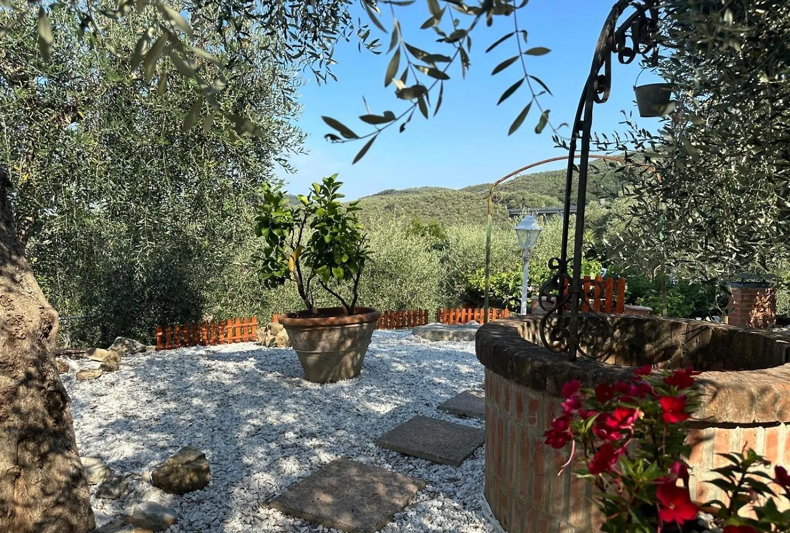 Agrihome Di Alberto Giuseppe Gulotta B&B Bella Vista Chalet La Vista Massarosa 0*,